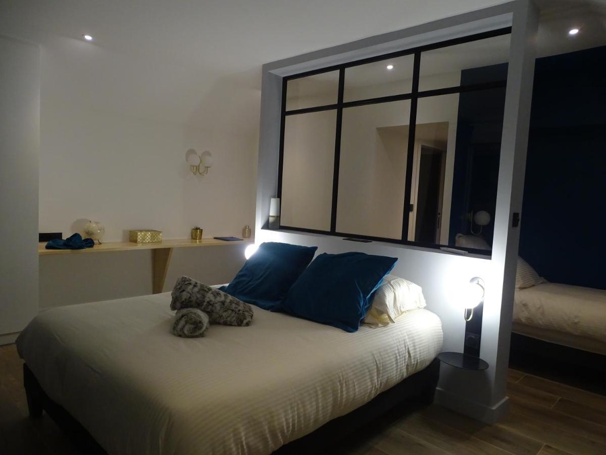Villa Entiere Du Chateau Lacroix De Civrac 3 Ch, 3 Sdb, Piscine Xxl,Sauna, 4 Etoiles,7 Pers エクステリア 写真